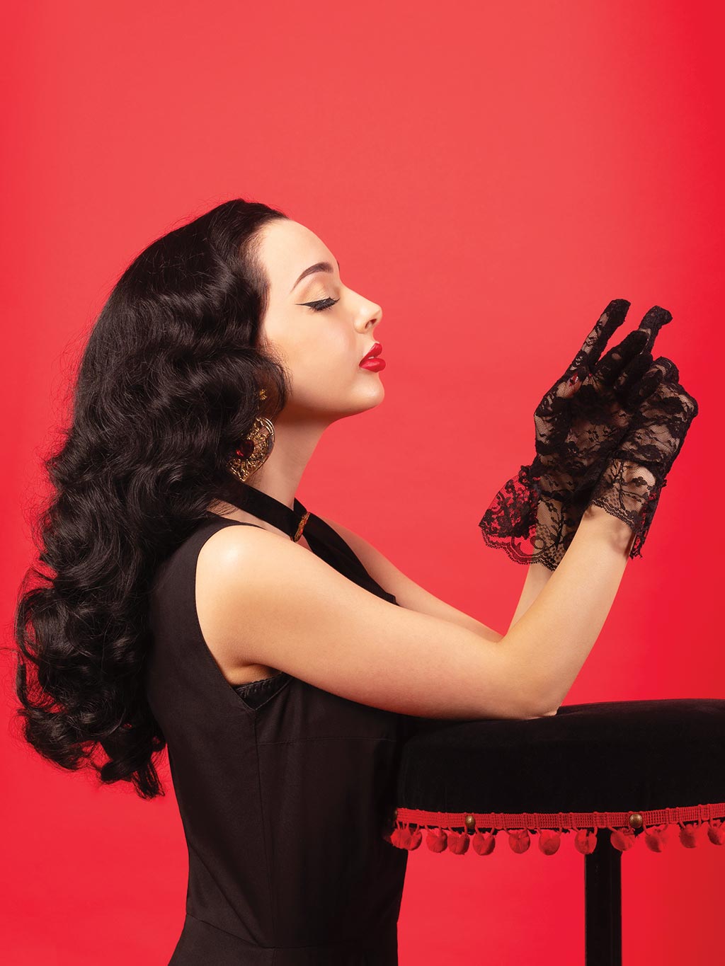 Vintage-inspired outfit featuring black floral lace gloves