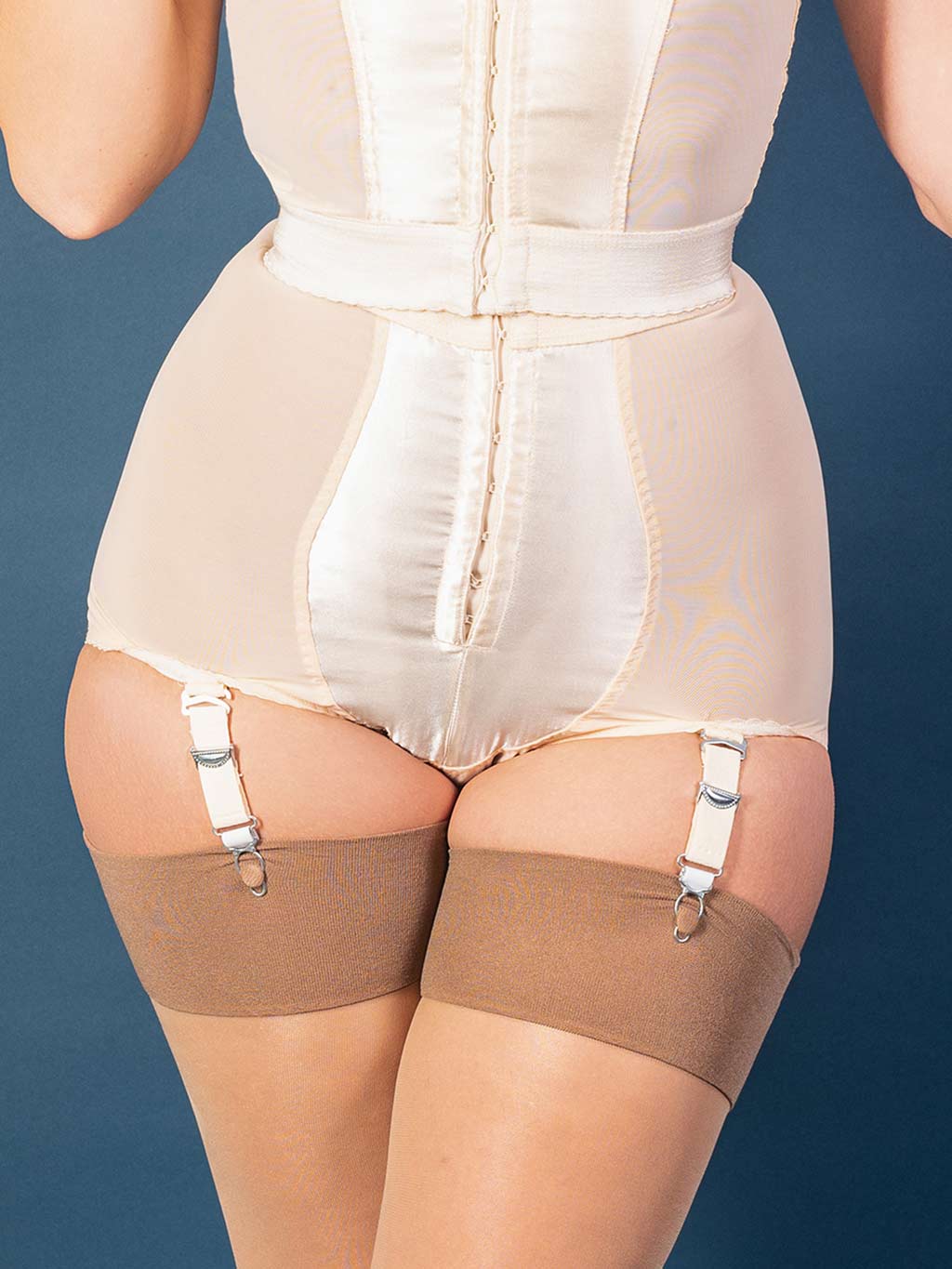 Lightweight Girdle with 6 Metal Suspenders - What Katie Did